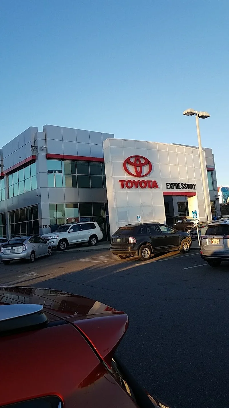 Expressway Toyota of Boston